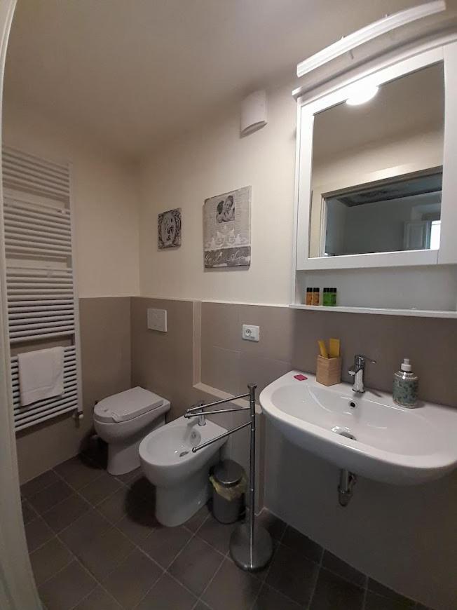 Camera Matrimoniale con Bagno Privato